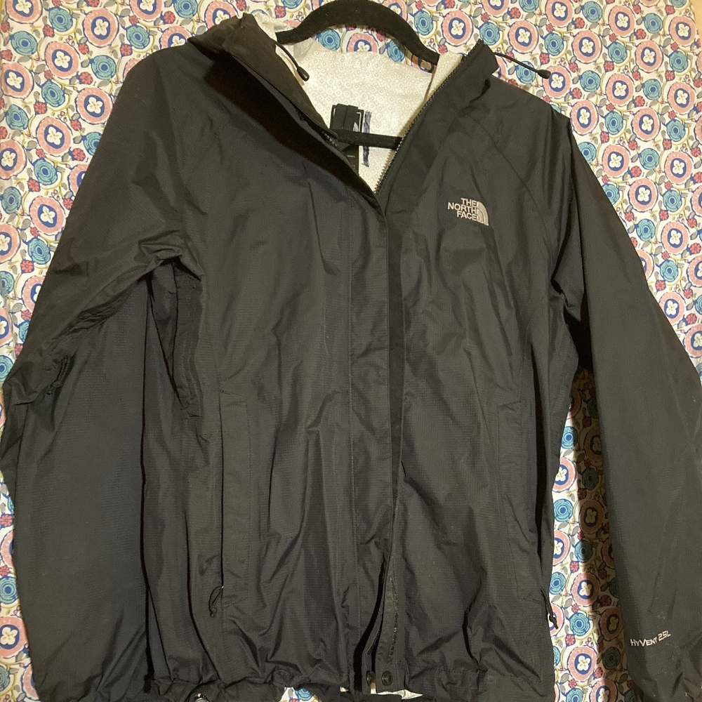 EUC Small the north face black rain jacket